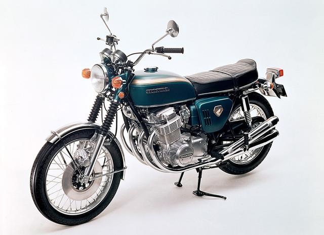 画像: ホンダ ドリーム CB750FOURは、1969年の8月10日に日本国内でも販売され、一躍人気のモデルとなりました。なお当時の価格は¥385,000でした。 www.honda.co.jp