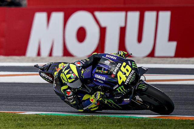 画像: V.ロッシのパーソナルナンバーは、おなじみの「46」です・・・。 race.yamaha-motor.co.jp