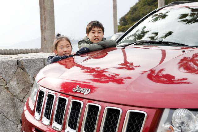 画像: 子どもたちもCompassが大好き。愛車は家族の絆を深めてくれる存在になっている