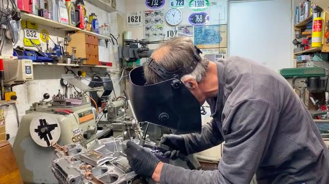 画像: さすがに、TIG溶接機をお持ちの方は少ないと思いますが・・・。 www.youtube.com