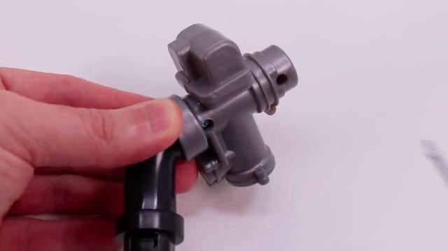 画像: ビング製の負圧式ではなく、デロルト製キャブレターを採用するのが、R90Sの特徴のひとつでした。 www.youtube.com