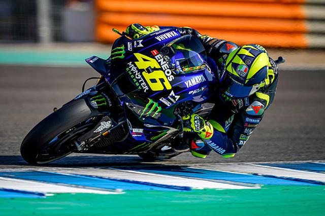 画像: 好調のF.クアルタラロ、M.ビニャーレスに比べると、YZR-M1ライダーのなかでは精彩に欠いたV.ロッシ(ヤマハ)。 race.yamaha-motor.co.jp