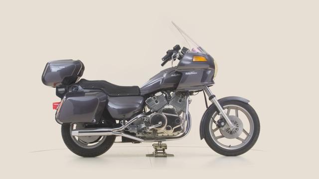 画像: プロジェクト・ノバの下で生み出されたモデルのひとつ、1981年型V4のモックアップです。 www.youtube.com