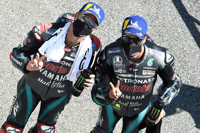画像: 予選2位、3位となったF.クワルタラロとF.モルビデリ。ヤマハサテライトが、ヤマハワークスよりも予選で上に行くのも、近年は珍しくなくなった光景です。 race.yamaha-motor.co.jp