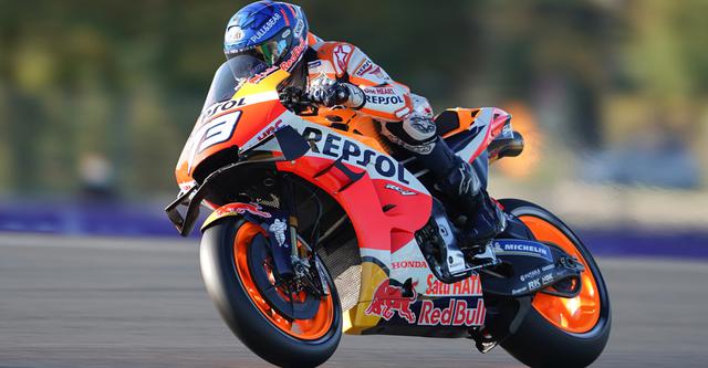 画像: 2位に入り、自身初のMotoGPクラス表彰台獲得に成功したアレックス・マルケス(ホンダ)。兄マルク・マルケスの代役参戦のテストライダー、ステファン・ブラドルも8位で完走し、ホンダワークスは今シーズン初めて2台シングルフィニッシュを達成しました。 www.honda.co.jp