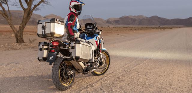画像: ホンダCRF1100L アフリカツイン アドベンチャースポーツES DCT。オンロードでの快適性とハンドリングの良さ、そしてオフロードもしっかり走れる走破性の両立が、アフリカツインシリーズの魅力です。 www.honda.co.jp