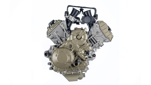 画像: ムルティストラーダV4に搭載される90度V型4気筒"V4グランツーリスモ"・・・。170馬力の最高出力と12.7kgmの最大トルク、という強心臓ぶりは、ライバルメーカーの大型アドベンチャーモデル群に対する大きなアドバンテージと言えるでしょう。もちろん、ユーロ5規制にも対応しています。 www.ducati.com