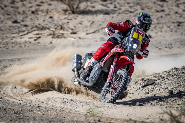 画像: 2020年大会王者、R.ブラベックとホンダCRF450ラリー。 honda.racing