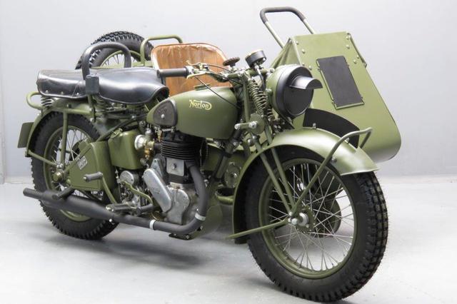 画像: 英国軍に採用された、1941年型ノートンのビッグ4サイドカー。エンジンは633cc単気筒を採用しています。最初にテスト用に納入されたプロトタイプは、1938年に15台を製作。そして正式採用車が戦中に約4,500台が製造されることになりました。 www.yesterdays.nl