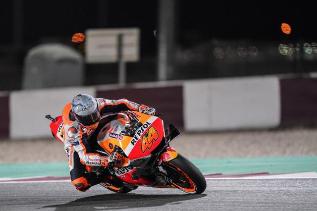 画像: ホンダRC213Vでの初レースを、ホンダ勢最上位の8位でフィニッシュしたP.エスパルガロ。 motogp.hondaracingcorporation.com