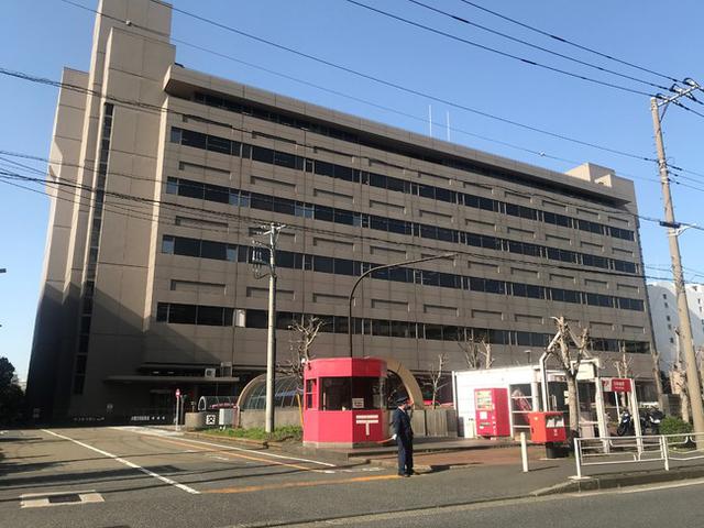 画像6: 走行安定性と利便性に優れた屋根付き3輪EVが、郵便配達業務に初めて採用