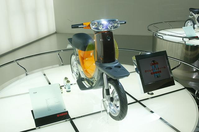 画像: 2003年の第37回東京モーターショーに展示されたヤマハFC06(参考出品)。 global.yamaha-motor.com