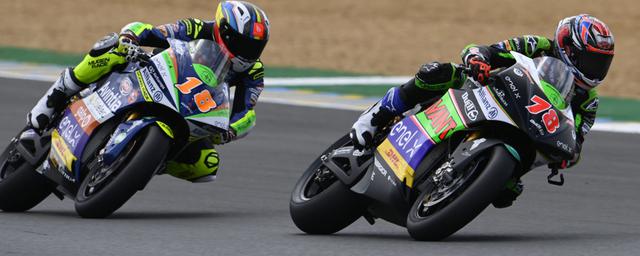 画像: 予選10番手から、好スタートを決めた大久保光(写真右)でしたが・・・。 ajo.fi