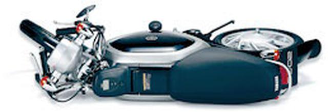 画像: ハンドルとフートレストを折りたたむことで、寝かし置きすることも可能です。 global.yamaha-motor.com