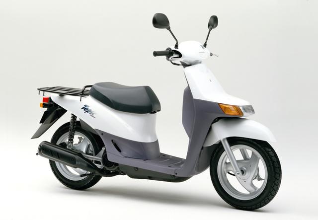 画像: ホンダトピックは、30kgまで積める大型リアキャリアが大きな特徴でした。 www.honda.co.jp