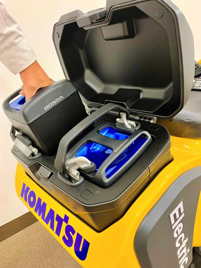 画像: ホンダのモバイルパワーパック2つが、「PC01」の車体後部に搭載されています。 www.honda.co.jp