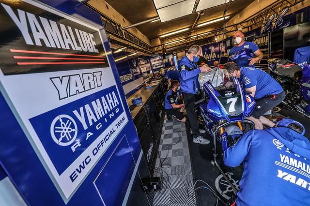 画像: この週末に速さを見せつけながらも、あえなくYARTのヤマハYZF-R1は戦線離脱することに・・・。 race.yamaha-motor.co.jp