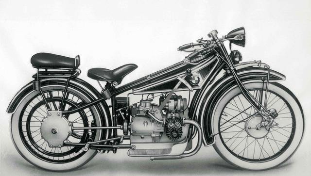 画像: BMW製のクランクシャフト縦置きフラットツイン完成車の初代モデル、1923年型のR32。ICEのサイドバルブ式フラットツイン500ccを搭載し、クラッチとギアボックス、そしてシャフトを介して後輪へ動力を伝えていました。現在販売されているBMW製フラットツイン搭載モデルも、この基本設計を伝承しています。 www.bmw-motorrad.com