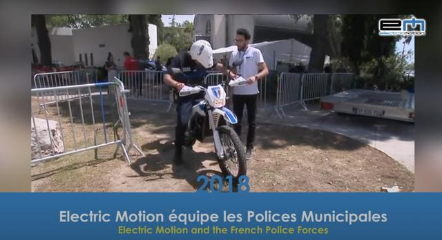 画像: 2018年にEMは、フランス警察に電動ポリスバイクを納入しています。ベースはE-トレックです。 www.youtube.com