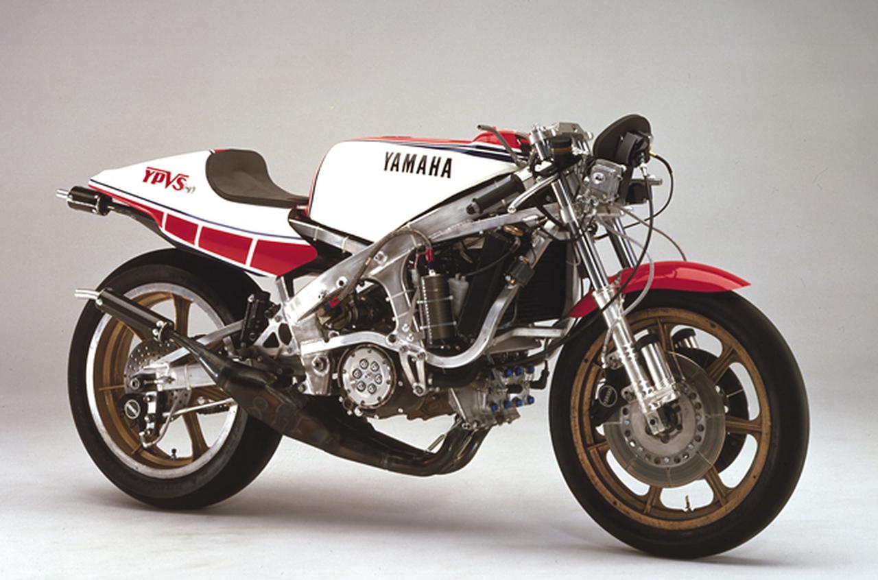 画像: ヤマハのMotoGP用V4搭載車が話題ですが、最初のGP最高峰クラス用V4は、どのように生まれたのか振り返ってみましょう - LAWRENCE - in partnership with Motor Magazine Media