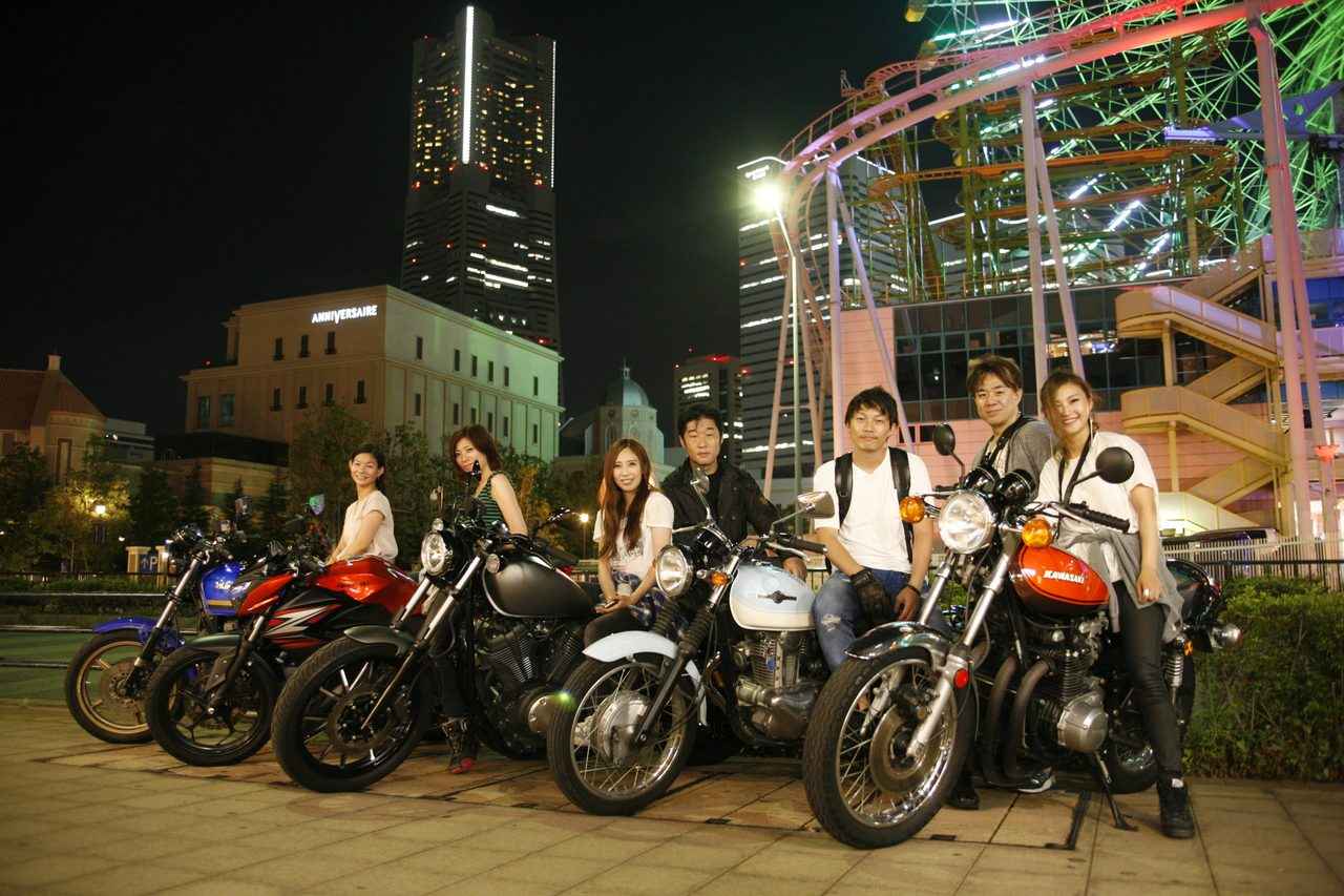 画像: 創刊時はLawrence編集部で、ちょくちょくツーリングに出かけたものです。向かって一番右は、小川さんの愛車のカワサキ750RS（Z2）です。生前の小川さんはLawrenceのコンテンツとして、Z2への愛を語る寄稿をたびたびしていました・・・。 lrnc.cc