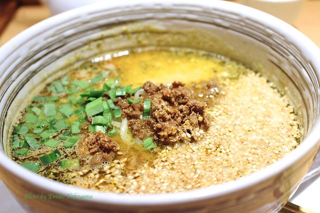 画像: 担々麺