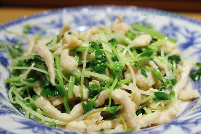 画像: とりと豆苗香菜塩炒め emythmkitchen.blog.jp