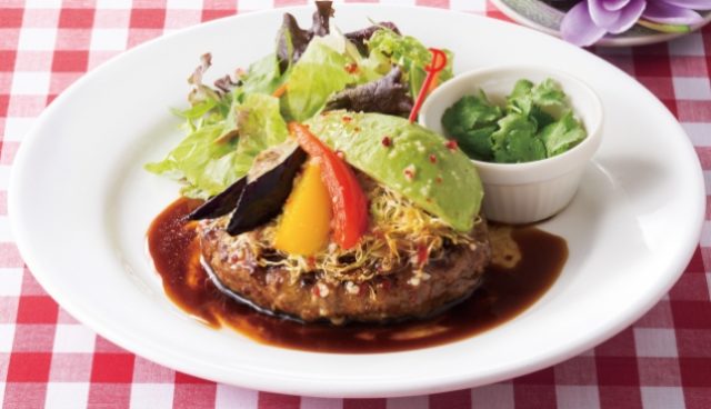 画像: ビーフ100%ハンバーグ~スパイシーエスニックソース 1,098円(税込1,185円)