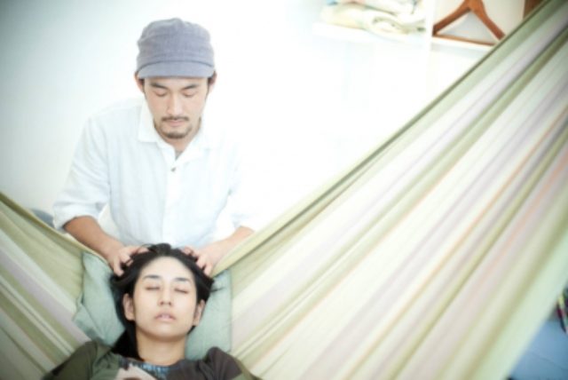 画像: ハンモックセラピスト・小池信行氏