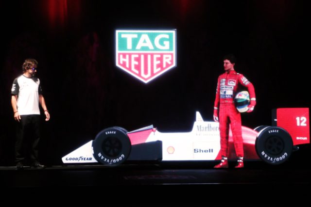 画像: アイルトン・セナの見事なホログラム映像 www.tagheuer.co.jp