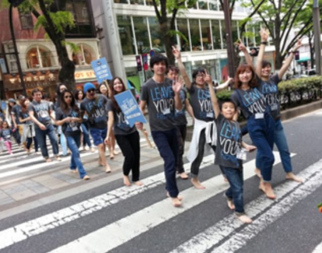 画像2: 昨年のイベントの様子 onedaywithoutshoes.jp