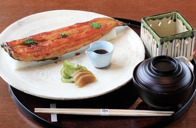 画像: 03|“Unagi Gozen”|aburiyaki & sushi An 土用の丑の日<うなぎ御膳>1日10食限定 金額:5,000円(税・サ込) 土用の丑の日にちなんだ限定プランをご提供。丑の日にちなんで、“う”から始まる食べ物を食べると夏負けしないという江戸時代の風習からヒントを得たうなぎ屋さんが「土用の丑の日はうなぎの日」と宣伝したことで今に至るといわれています。ビタミンAが豊富で栄養満点のうなぎを食べて今年の夏を乗り越えませんか? 提供期間:2015年7月21日~2015年7月26日 時間:11:30~14:30(LO)