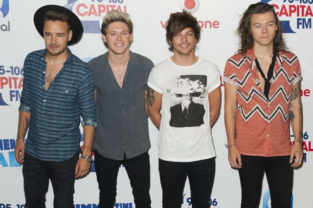 ワン ダイレクション 4人になって初めてのニューシングルを突如リリース カワコレメディア 最新トレンド コスメ スイーツなど女の子のためのガールズメディアです