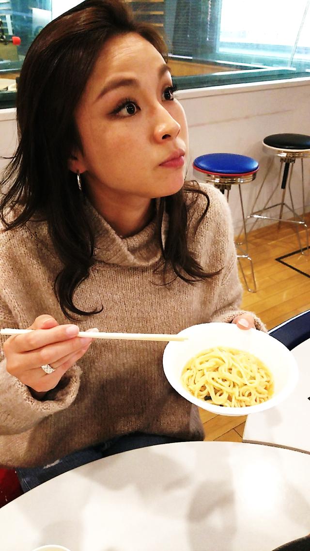 画像: うまっ!って豆鉄砲食らった鳩みたいな顔なっちゃった(笑)