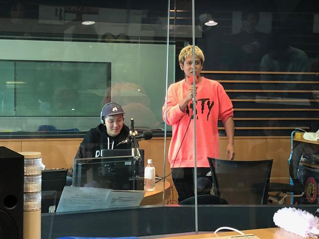 画像: FM OH!史上初?!スタンディングスタイル