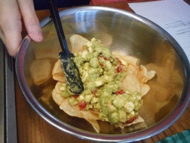 画像3: ポテチとチーズのメキシコ風サラダ