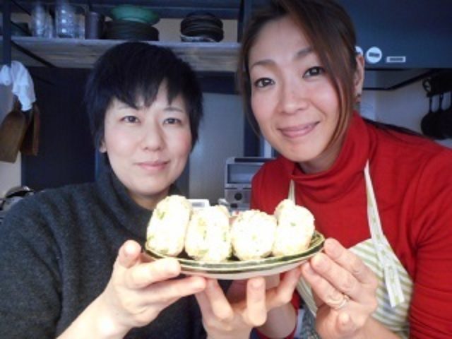 画像6: カニカマのカニ飯風おにぎり