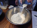 画像2: 冬の定番 ホッカホカ チーズ肉まん