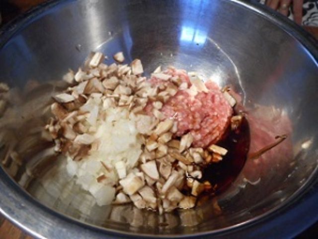 画像3: 冬の定番 ホッカホカ チーズ肉まん