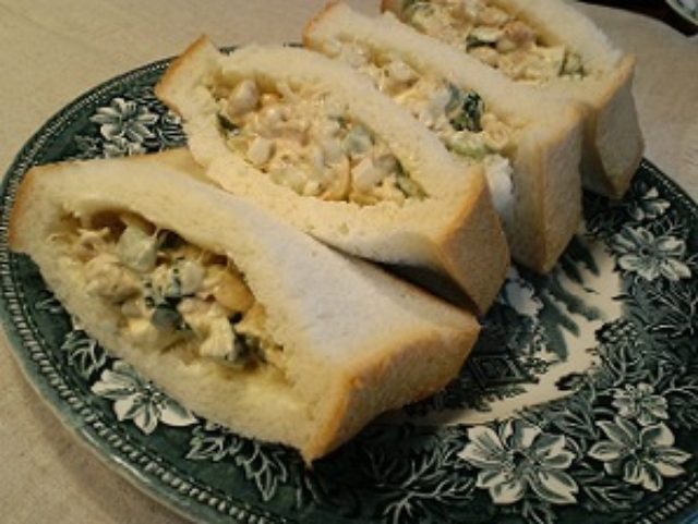 画像6: 普通の食パンをピタパンに!お豆さんサラダのサンドイッチ