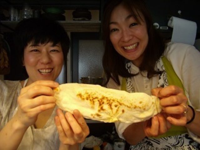 画像11: いつものカレーに チーズナン