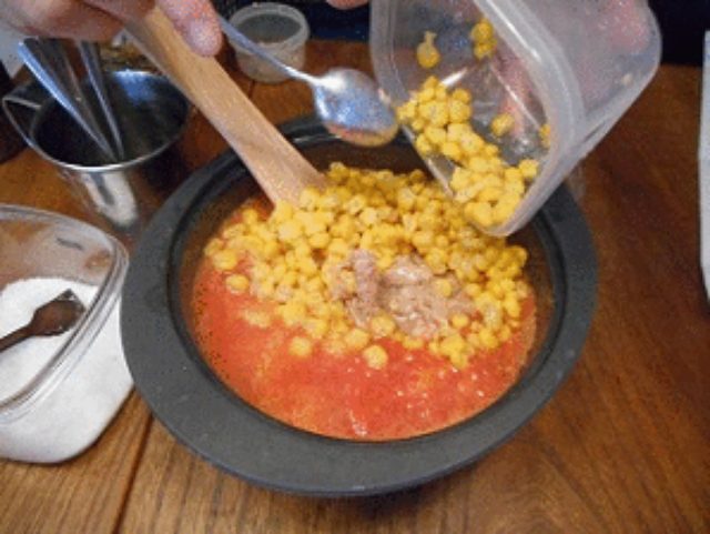 画像5: レンジでトマトソース ツナコーントマト丼