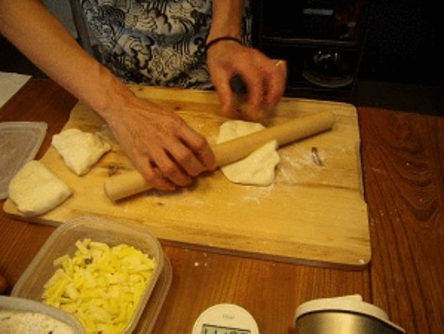画像4: いつものカレーに チーズナン