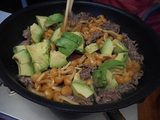 画像3: なめことアボカドのにんにく醤油炒め チーズのせ
