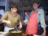 画像: ユーミンは味見係。