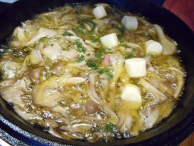 画像4: きのことチーズのアヒージョ