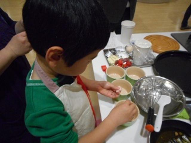 画像: もうすぐ小学生!りょうたくんもお手伝い♪