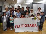 画像: 保護者のみなさんも合わせて記念撮影。