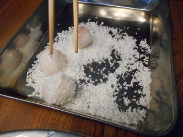 画像6: ブラッドオレンジのチーズ入りココナッツ団子