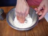 画像: 水は様子を見つつ!